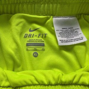Nike Woman Dri-FIT Neon Green Short